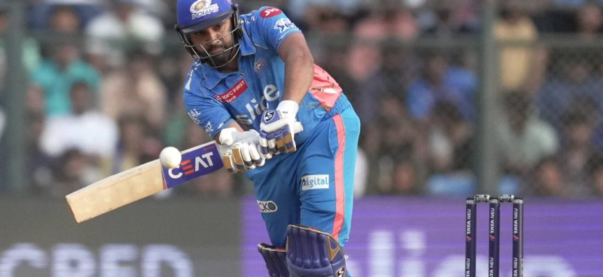 Cricket Gear Examination: What's in the bag of a Mumbai Indians' Player?